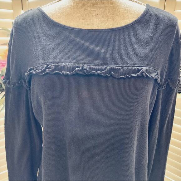 DREW BLACK LARGE  RIBBED RUFFLE TOP - Picture 7 of 7
